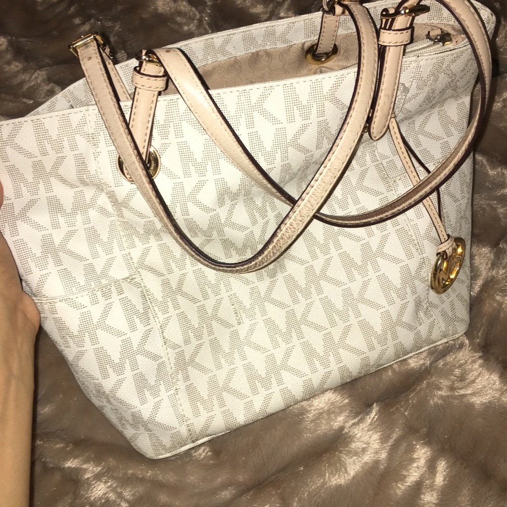 Michael Kors Vanilla Jetset Tote